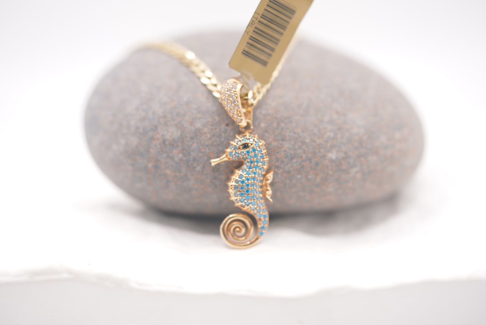 14k Pendant - Little Seahorse