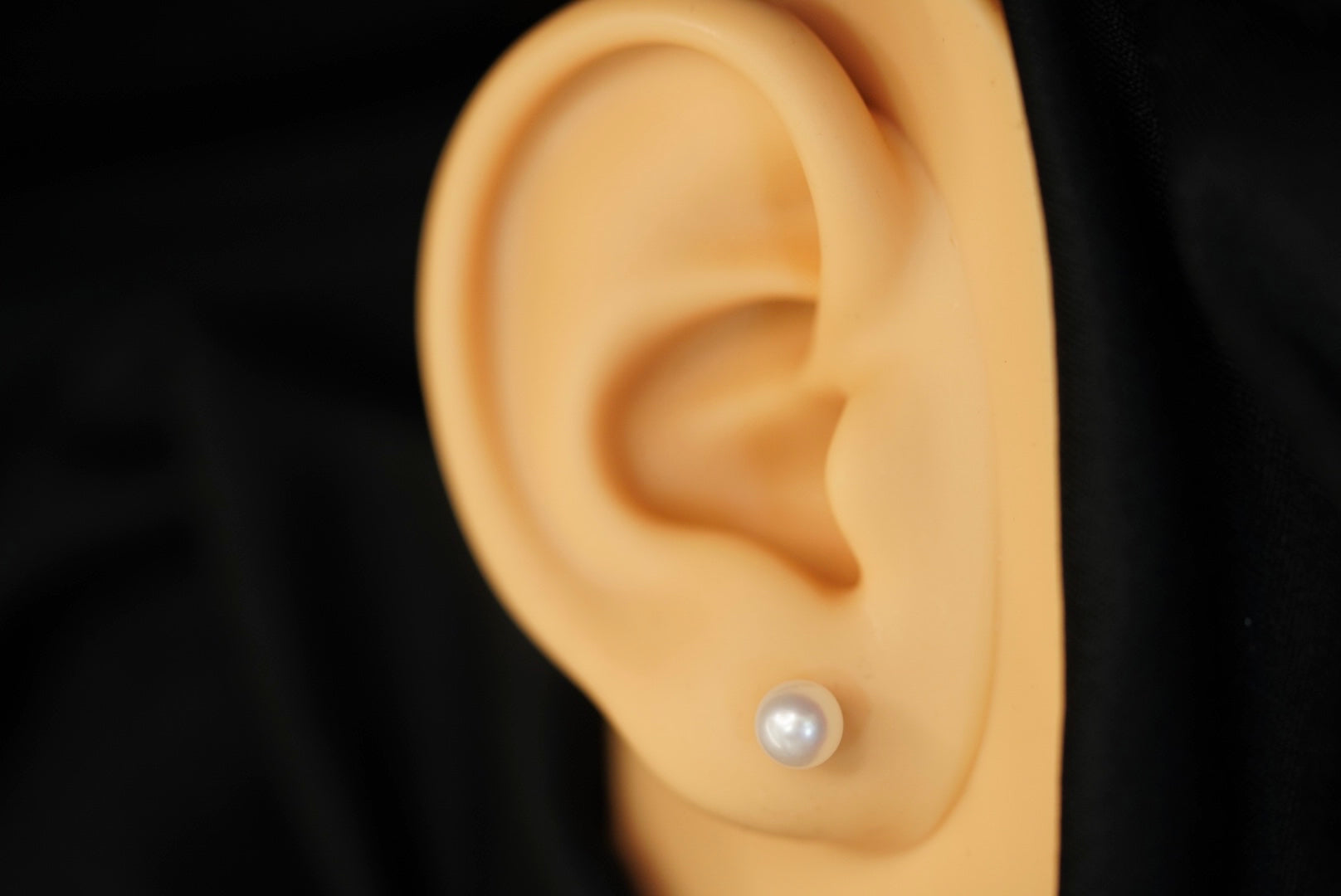 14k Pearl Earring