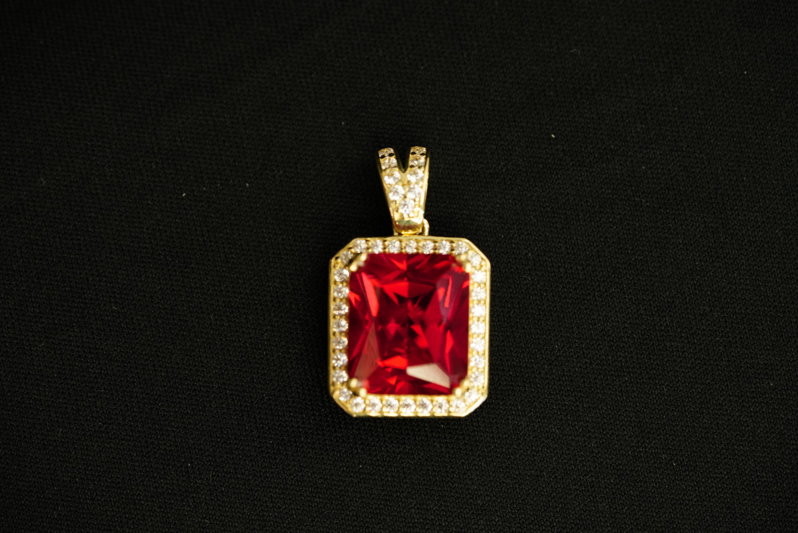 10k Red Crystal Pendant Franco Chain