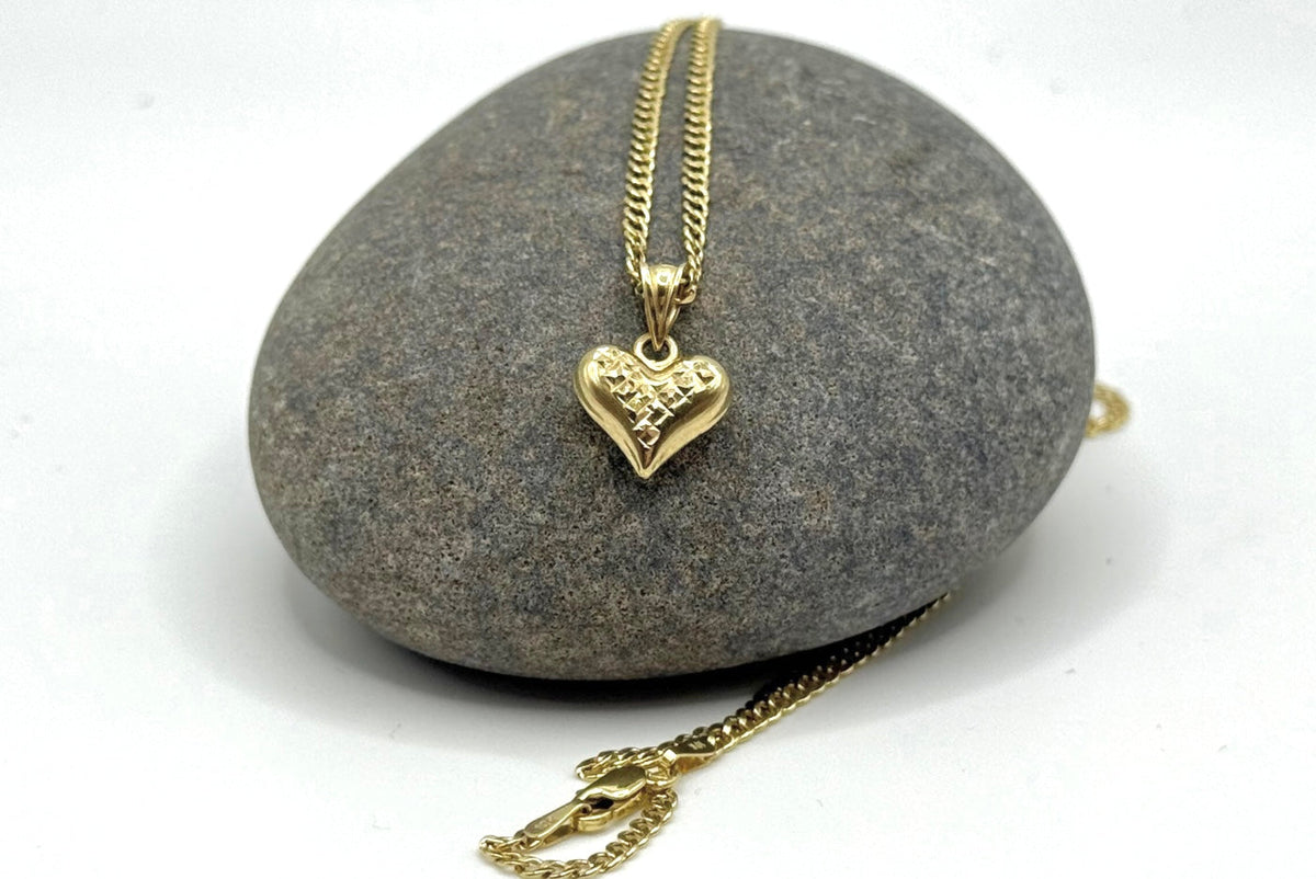 Heart Necklace - Delicate Piece