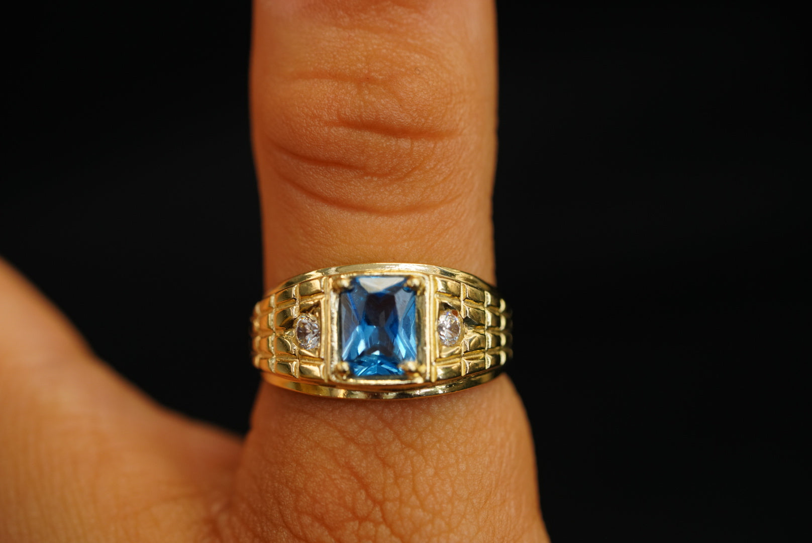 14k Blue Crystal Ring New