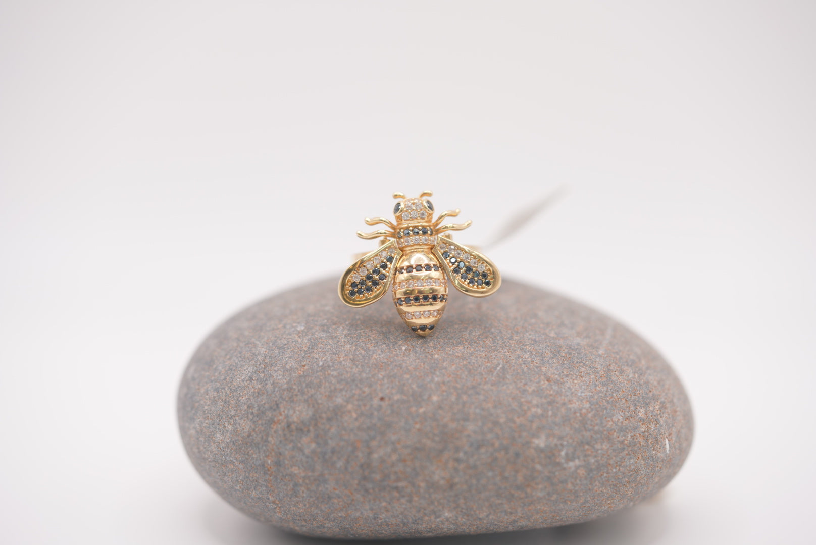 14k Women’s Ring - Queen Bee