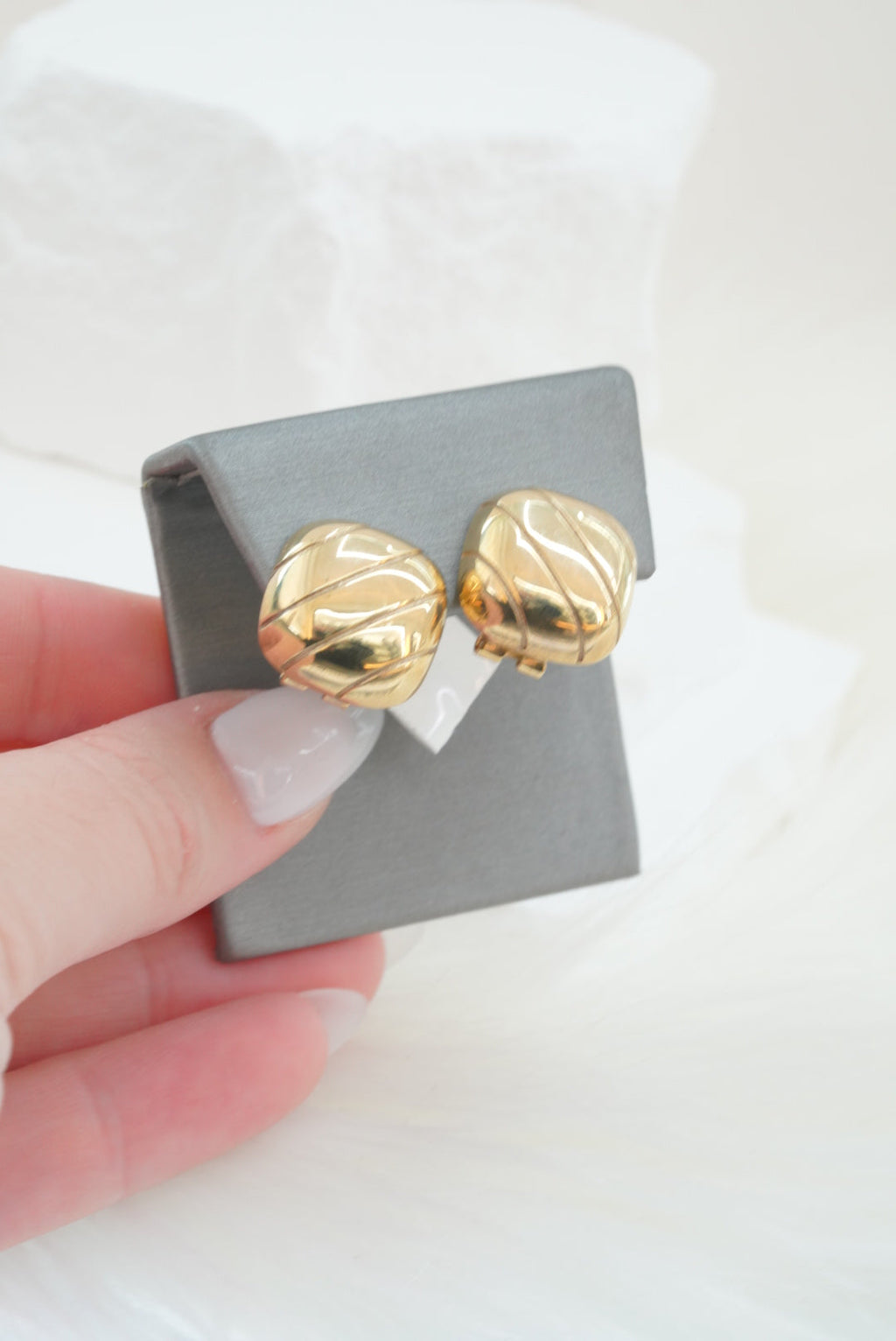 10k Earrings - Puffed Square