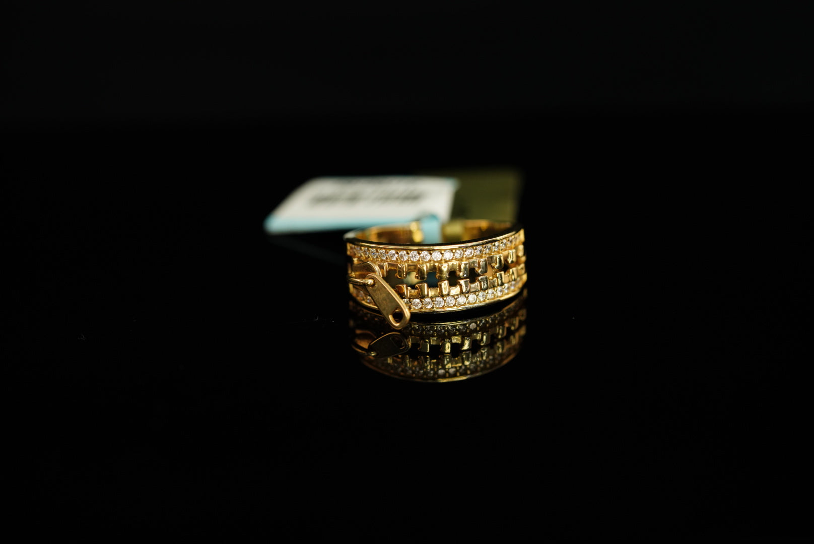 14k Gold Clasp Ring