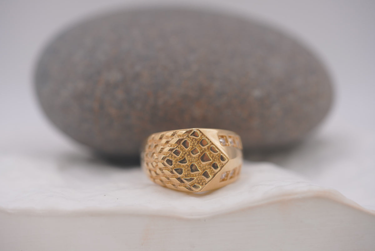 14k Men’s Ring - Eternal Valor