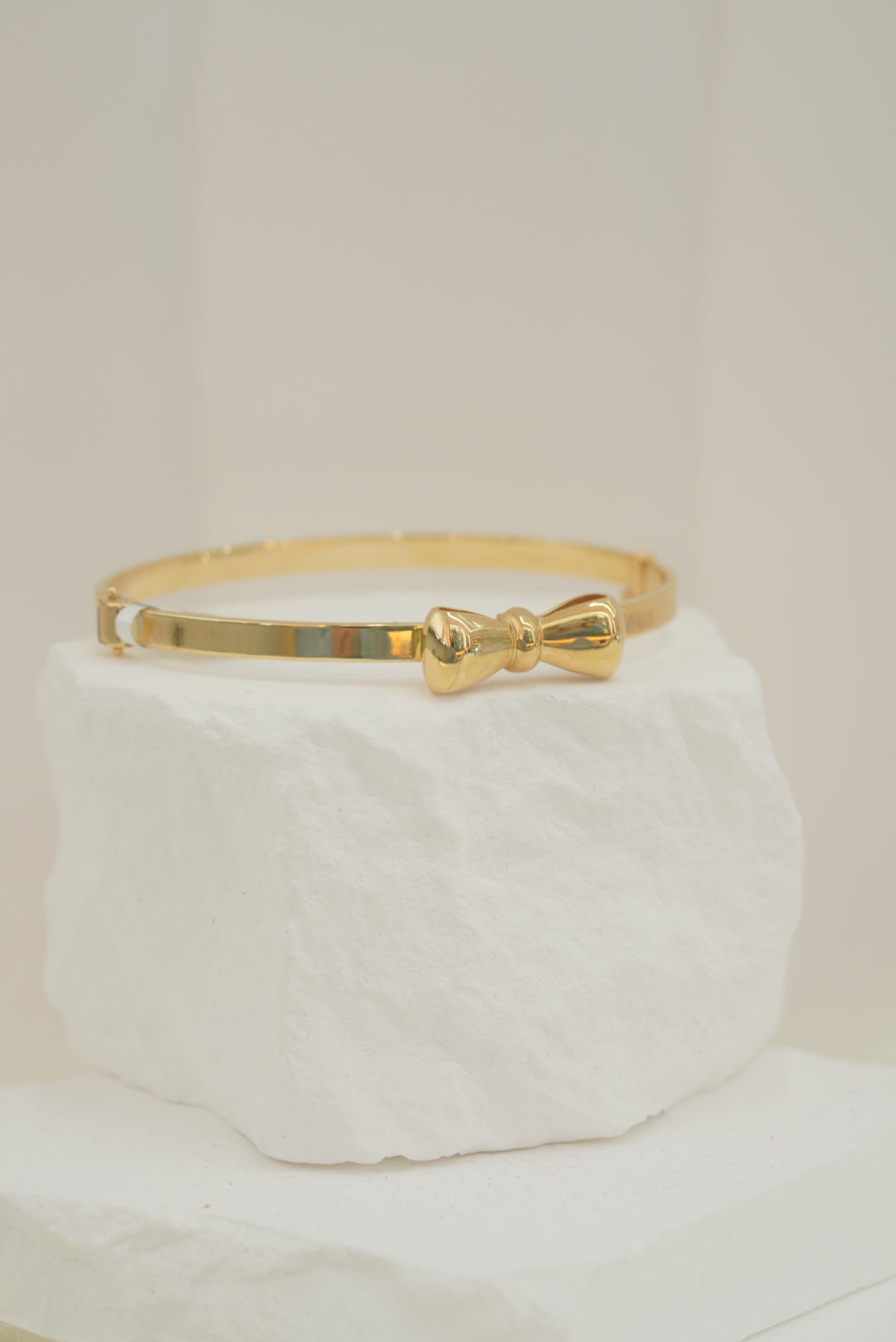 10k Bangle - Sweet Bow