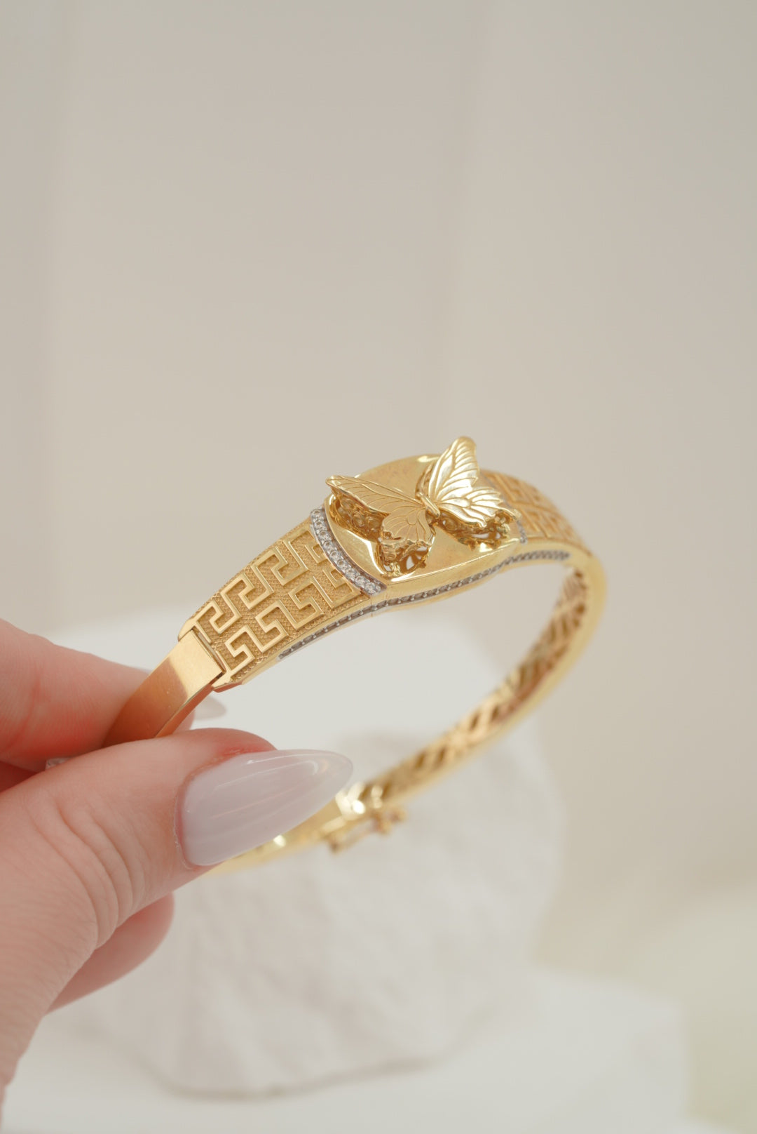 14k Bangle - Bold Butterfly