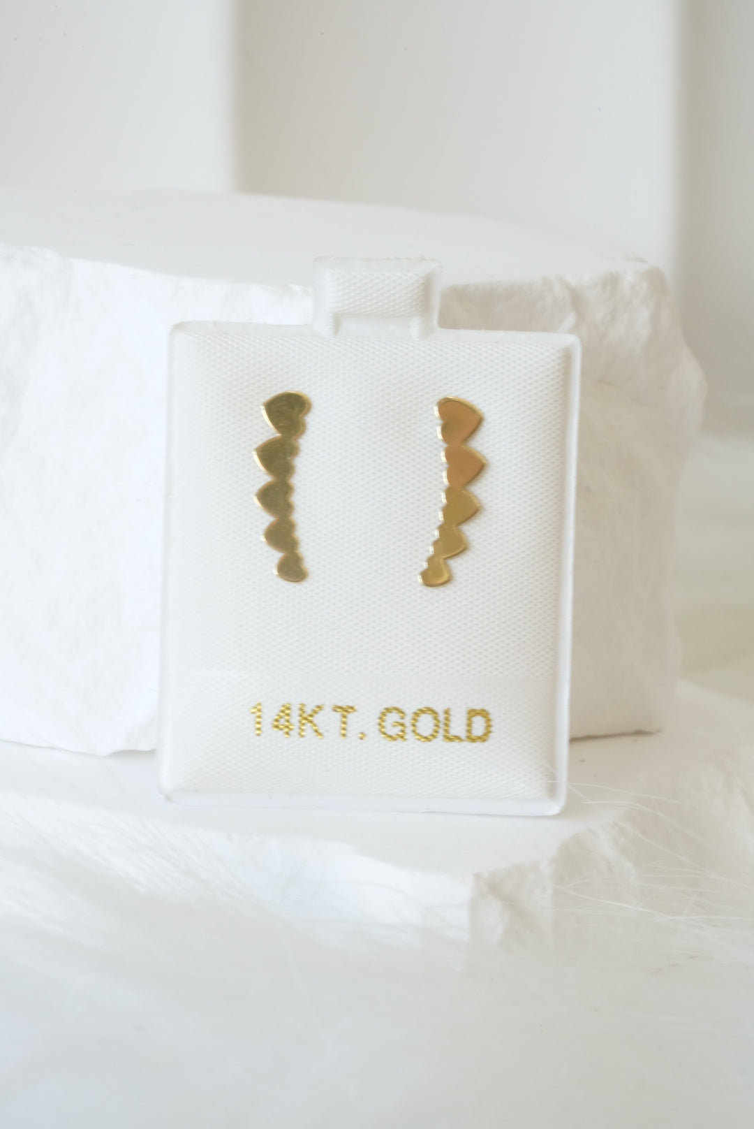 14k Earrings - Heart Row