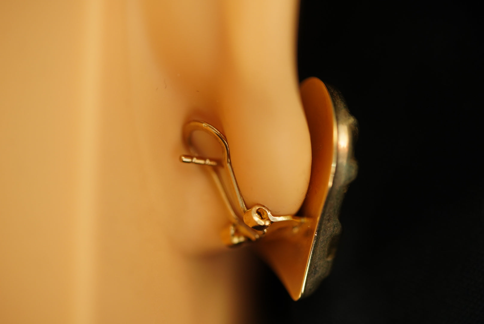 14k Heart with Lines Earring