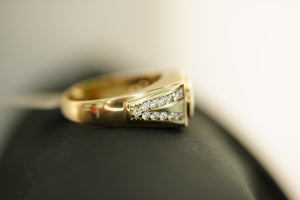 14k Rectangular with Green Oval Crystal Ring