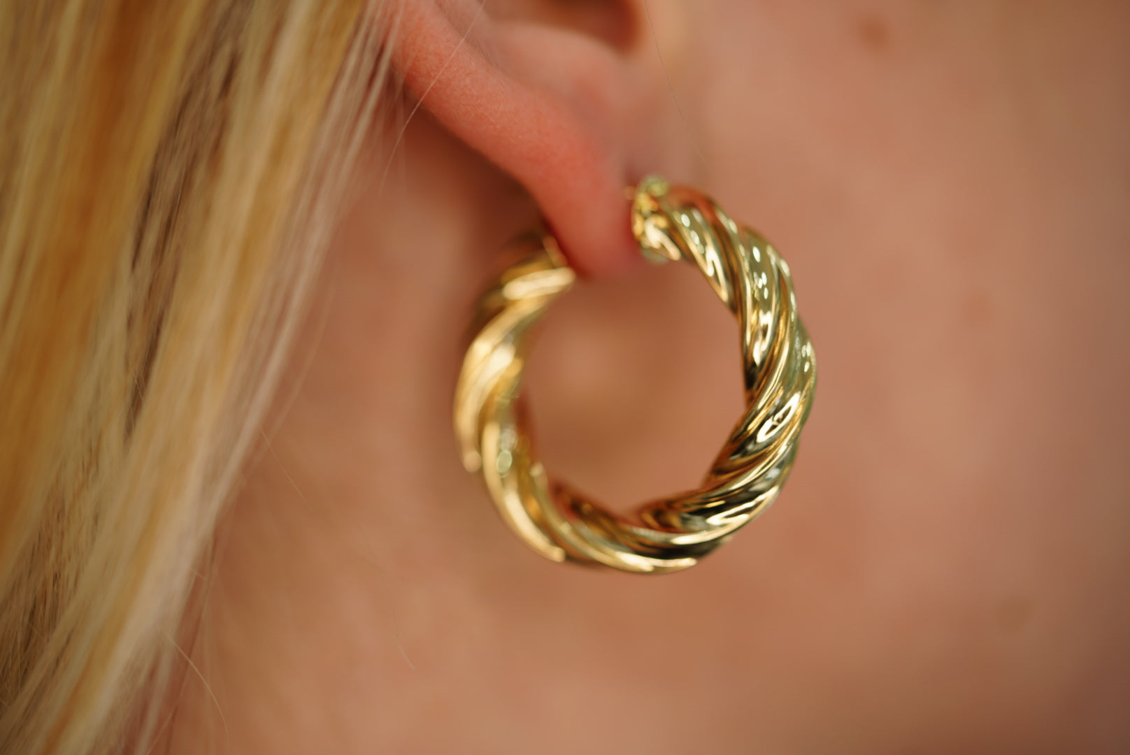 14k Hoop Earring