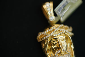 14k Jesus Face with Crystals Pendant