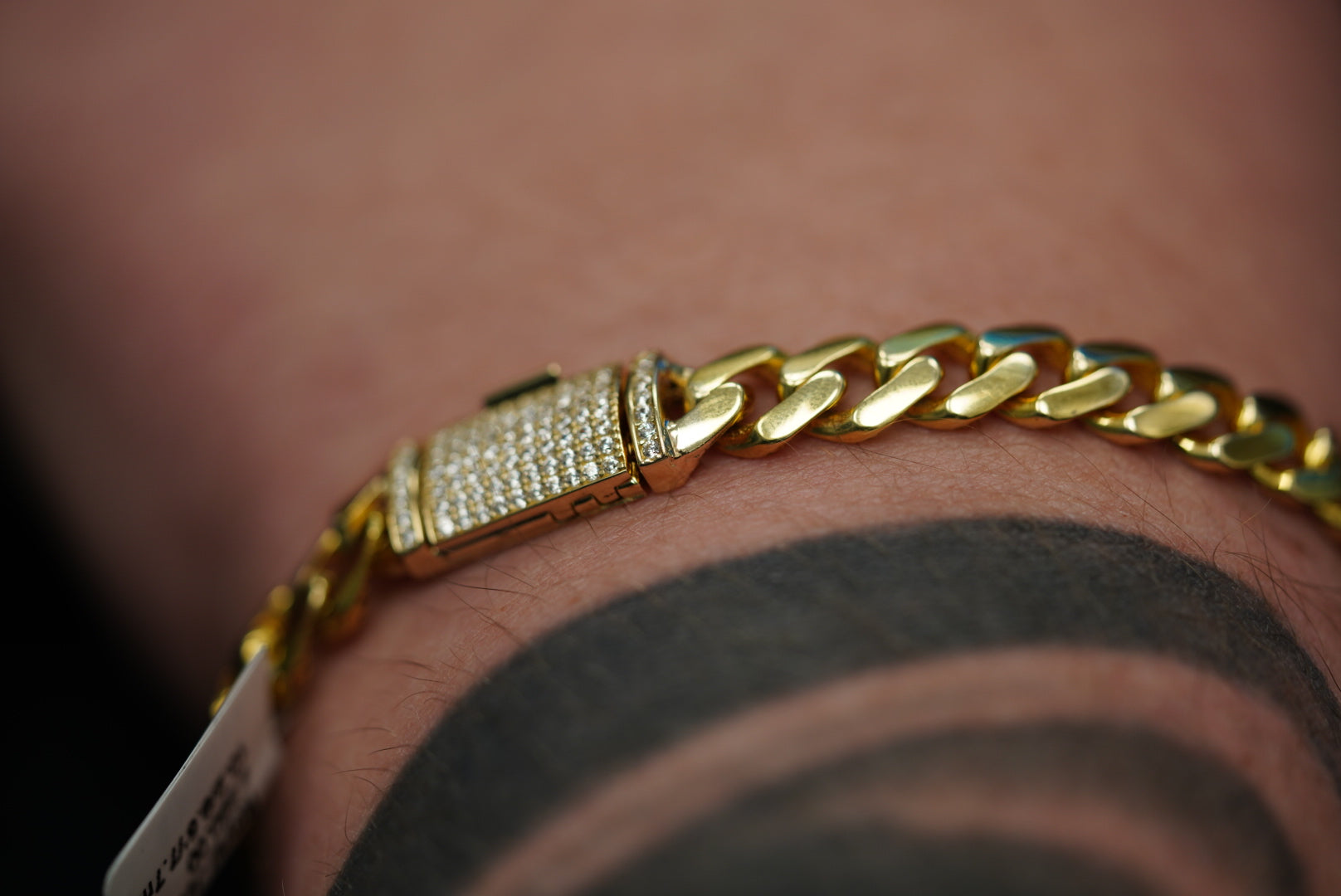 10k Cuban Link with Crystal Closure Bracelet