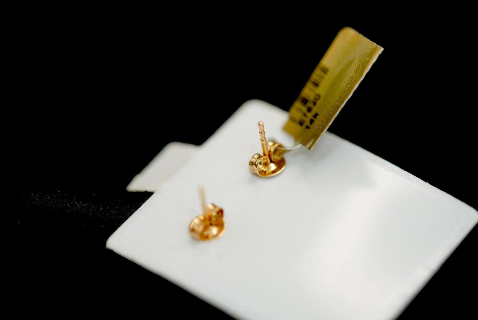 14k Doble Square with Crystals Earring