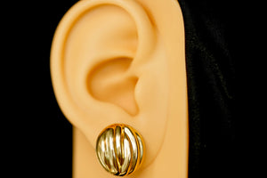 14k Circle with Curve Lines Earring