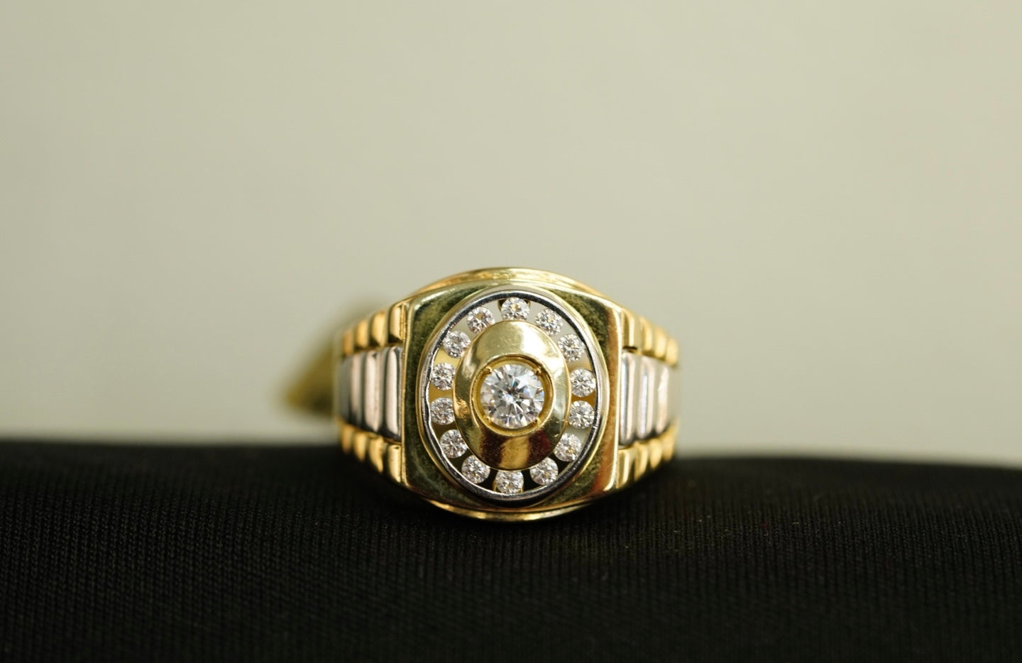 14k White & Gold Crystal Circle Ring