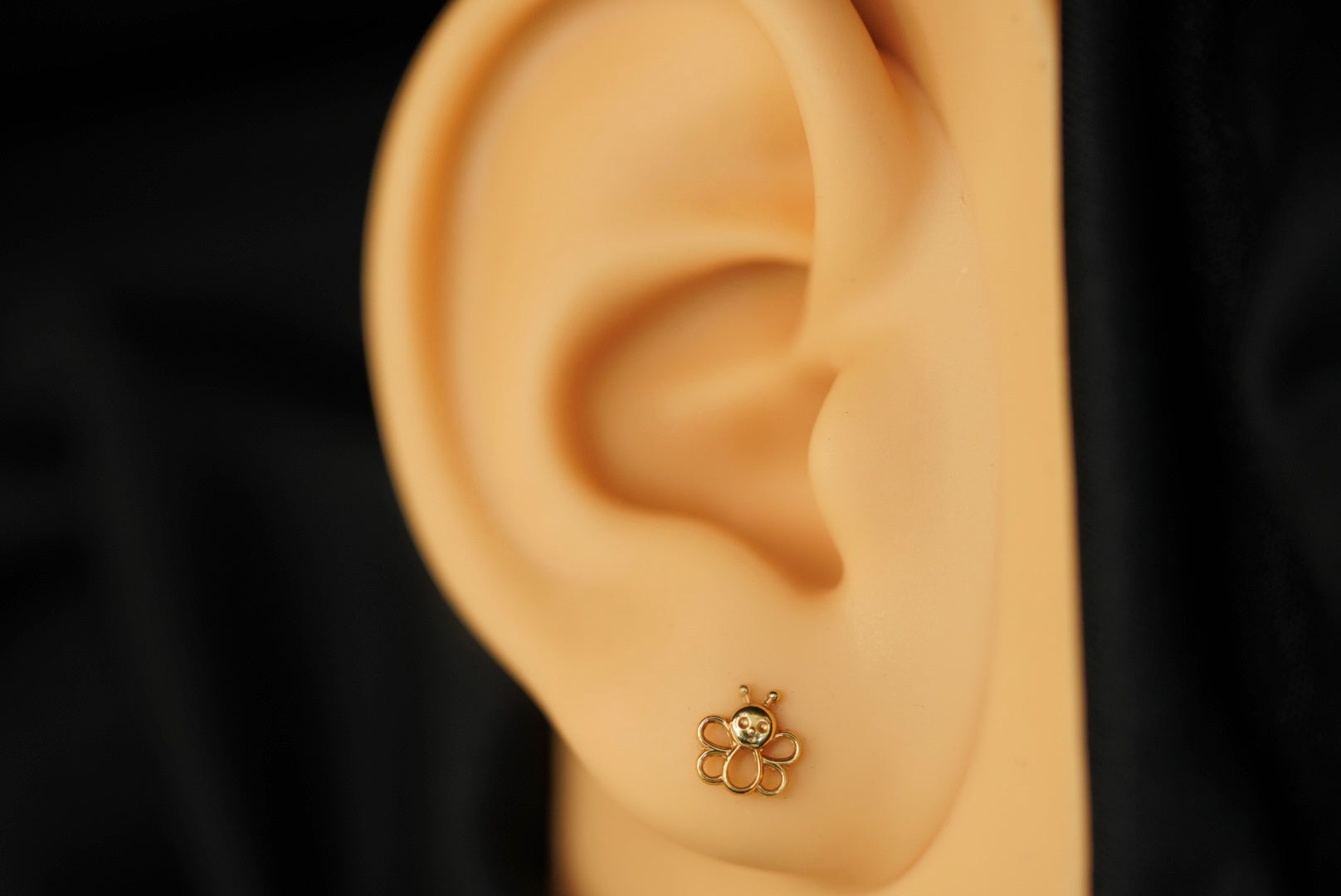 18k Little Bee Earring