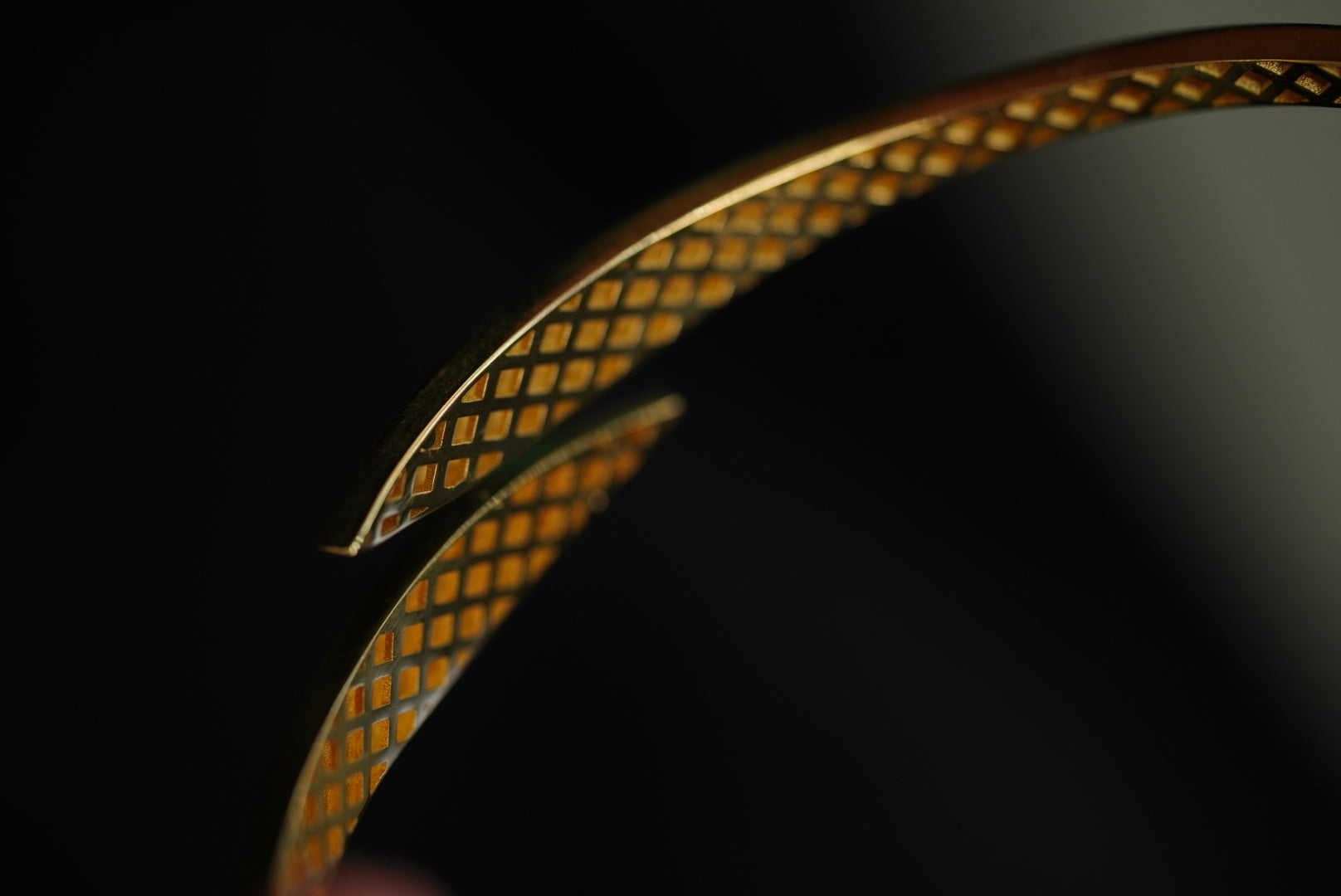 14k Gold Leaves Bangle Bracelet