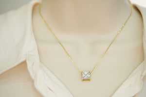 Set Chain with Square Crystal Pendant