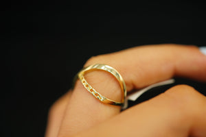 10k Crossed Ring