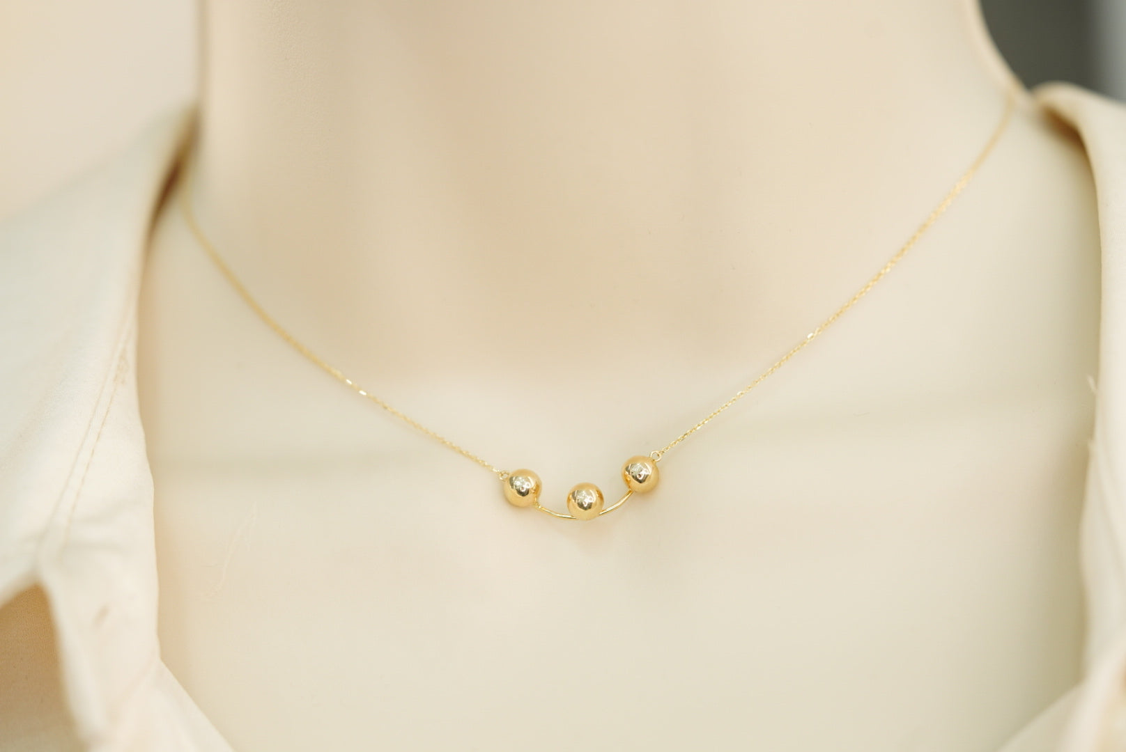14k Set Balls Necklace and 2 pairs of Errings