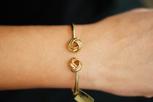14k Knot Lines Bangle Bracelet