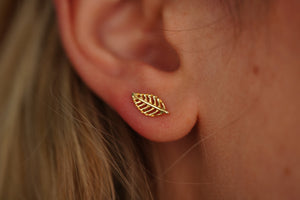 14k Leaf Earring