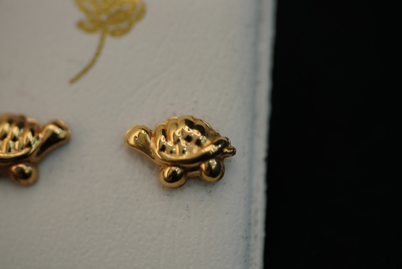 14k Small Golden Tortoise Earring