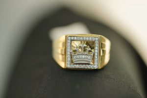 10k Crown with Reflective Design Inside a Square Full of Crystals Ring
