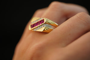10k Rectangular with White and Pink Crystals Ring